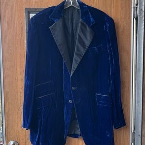 Vintage royal blue crushed velvet tuxedo jacket.